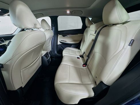 Certified 2022 INFINITI QX50 Luxe FWD image 30