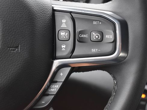Used 2025 RAM 1500 Laramie AWD/4WD image 9