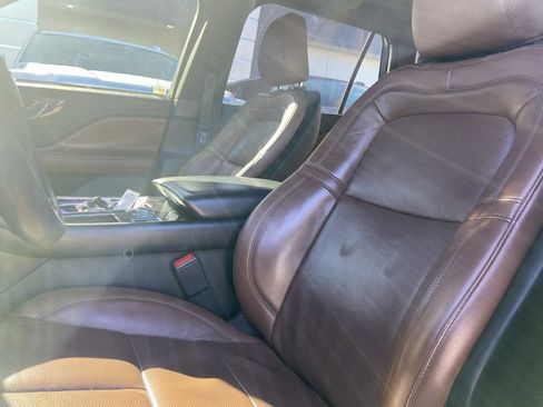Used 2022 Lincoln Aviator Reserve w/ Elements Package Plus image 17