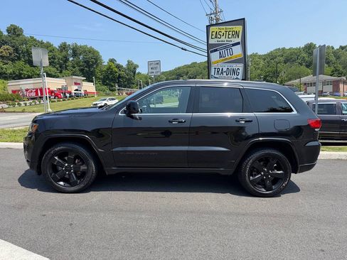 Used 2015 Jeep Grand Cherokee Altitude AWD/4WD image 3