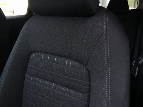 New 2026 Honda HR-V LX image 8