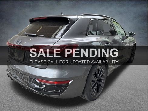 Used 2024 Audi Q8 e-tron Prestige w/ Prestige Package AWD/4WD image 4