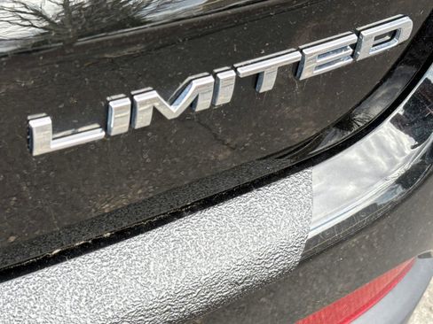 Used 2025 Jeep Compass Limited image 6