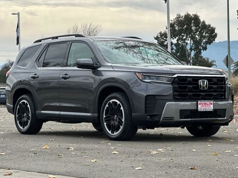 New 2026 Honda Pilot Touring image 2