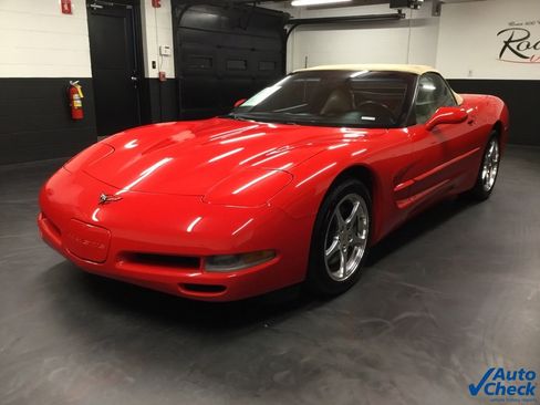 Used 1999 Chevrolet Corvette Convertible image 16