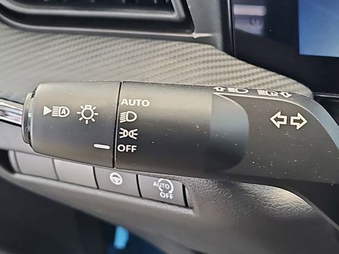 New 2026 Nissan Kicks SR image 28