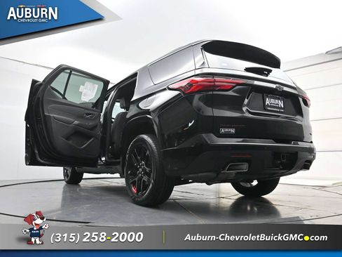 Used 2023 Chevrolet Traverse Premier w/ Redline Edition AWD/4WD image 39