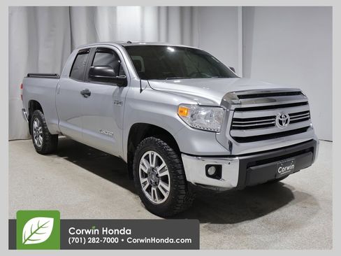 Used 2016 Toyota Tundra SR5 w/ SR5 Upgrade Package AWD/4WD image 1