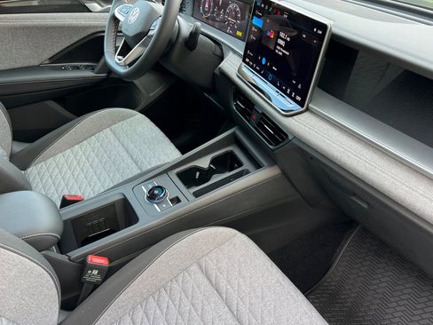 New 2026 Volkswagen Tiguan S image 16