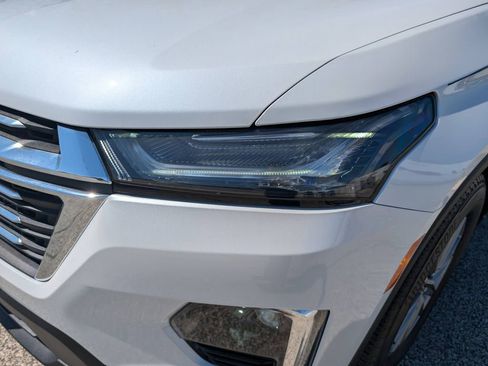 Certified 2023 Chevrolet Traverse LT image 9