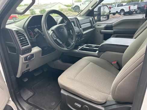 Used 2017 Ford F250 XLT w/ XLT Value Package image 10