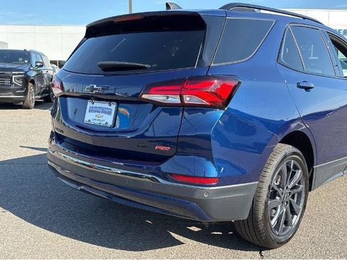 Used 2023 Chevrolet Equinox RS AWD/4WD image 11
