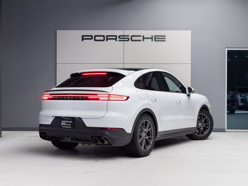 Certified 2026 Porsche Cayenne Coupe AWD/4WD image 7