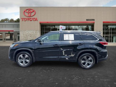 Used 2019 Toyota Highlander Limited Platinum AWD/4WD image 4