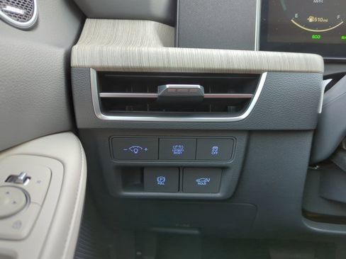 Certified 2025 Hyundai Sonata Limited image 32