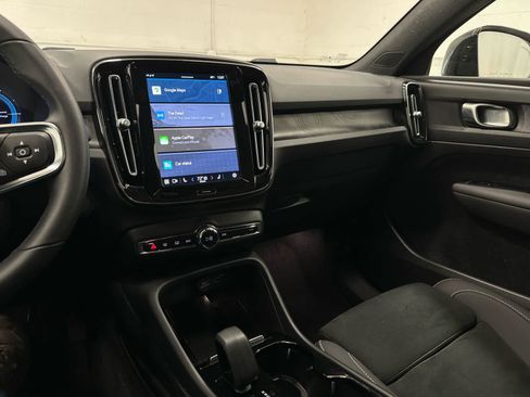 Used 2023 Volvo C40 P8 Recharge Plus image 29