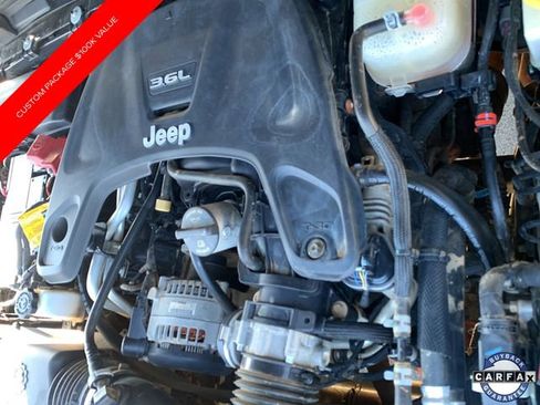 Certified 2022 Jeep Gladiator Willys image 14