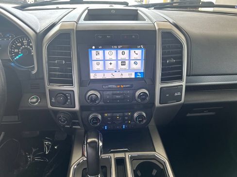 Used 2019 Ford F150 Lariat w/ Equipment Group 502A Luxury AWD/4WD image 22
