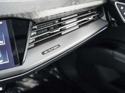 Certified 2024 Audi Q4 e-tron Premium w/ Convenience Package image 20