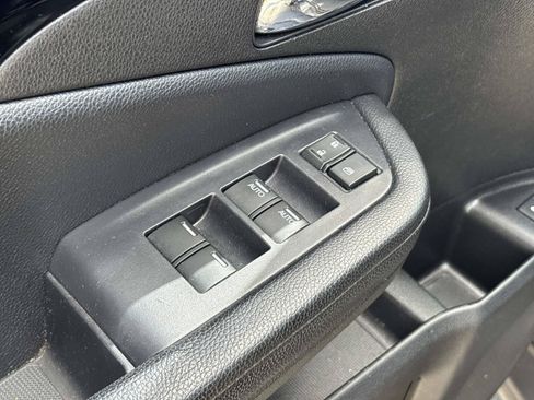 Used 2019 Honda Pilot Touring image 14
