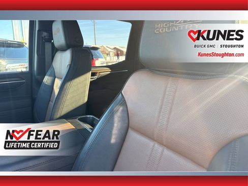 Used 2025 Chevrolet Silverado 1500 High Country image 8