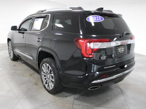 Used 2021 GMC Acadia Denali w/ Denali Technology Package FWD image 7