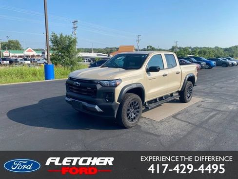 Used 2024 Chevrolet Colorado Trail Boss w/ Safety Package AWD/4WD image 1