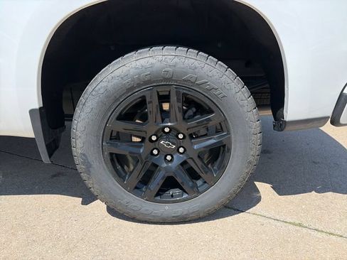 Used 2023 Chevrolet Silverado 1500 RST AWD/4WD image 40