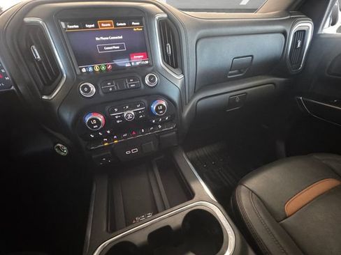 Used 2019 GMC Sierra 1500 AT4 w/ AT4 Premium Package AWD/4WD image 3