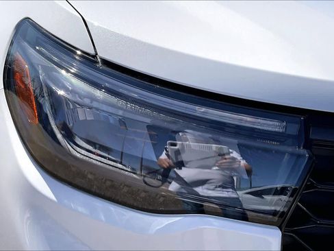 New 2026 Ford Explorer ST-Line image 13