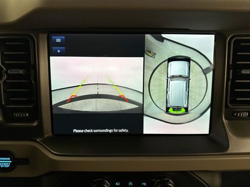 Used 2024 Ford Bronco Wildtrak image 16