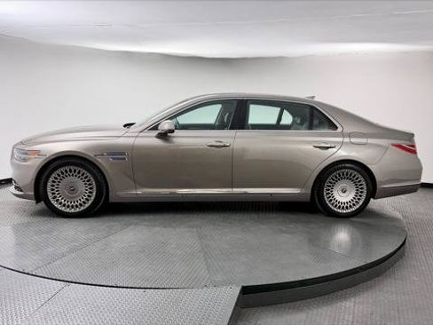 Used 2020 Genesis G90 5.0 Ultimate RWD image 6