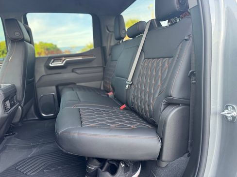 Used 2025 Chevrolet Silverado 1500 LT Trail Boss AWD/4WD image 26