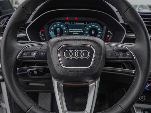 Certified 2025 Audi Q3 2.0T Premium w/ Convenience Package image 10