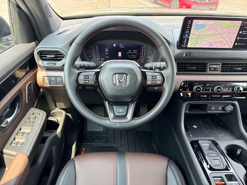 Used 2026 Honda Pilot TrailSport image 19