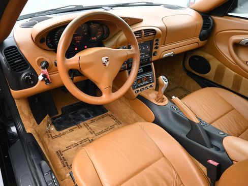 Used 2003 Porsche 911 Targa RWD image 4