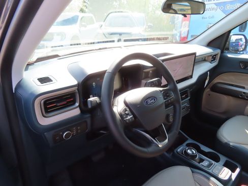 New 2026 Ford Maverick Lariat image 9