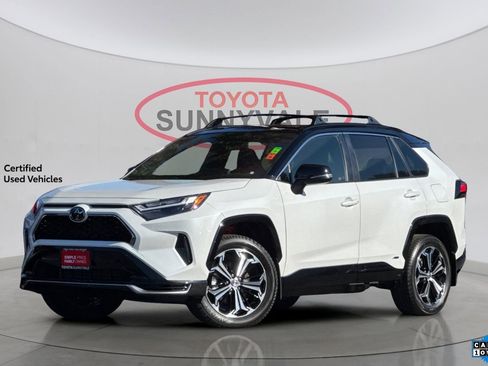 Used 2025 Toyota RAV4 XSE image 1