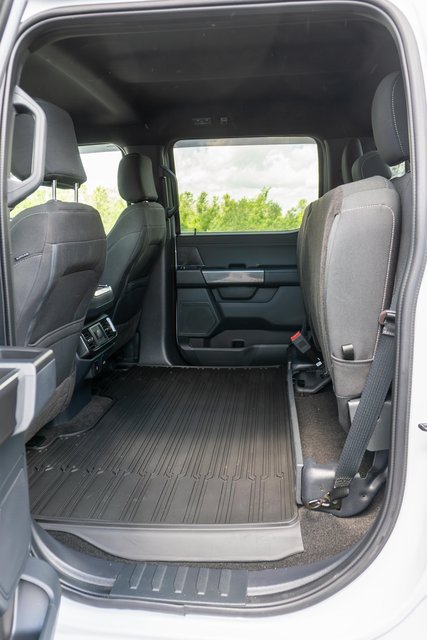 Used 2022 Ford F150 XLT w/ Equipment Group 302A High AWD/4WD image 8