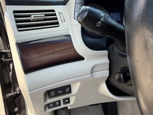 Used 2013 INFINITI M35 w/ Premium Pkg image 17