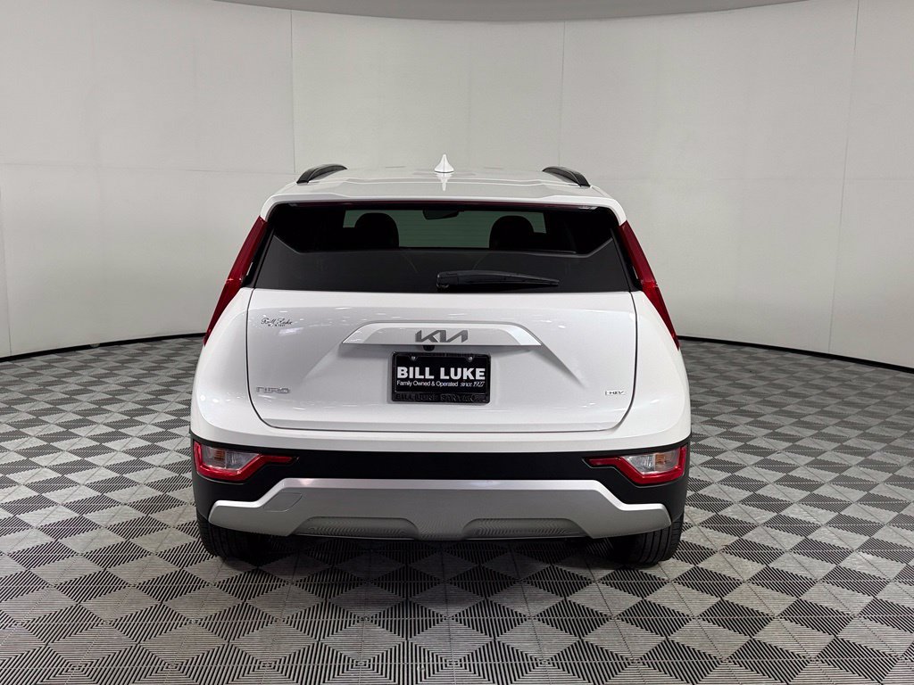 Used 2025 Kia Niro LX FWD image 8