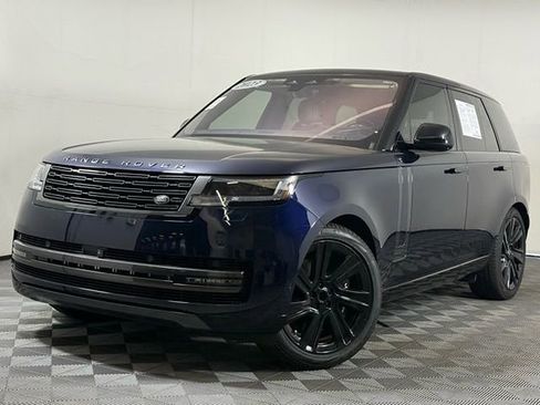 Used 2023 Land Rover Range Rover SE image 1