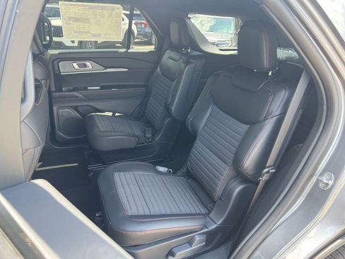 New 2026 Ford Explorer ST-Line w/ ST-Line Street Pack AWD/4WD image 18
