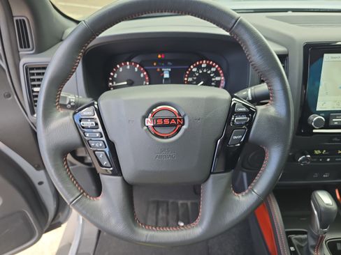 Used 2024 Nissan Frontier Pro-X image 30