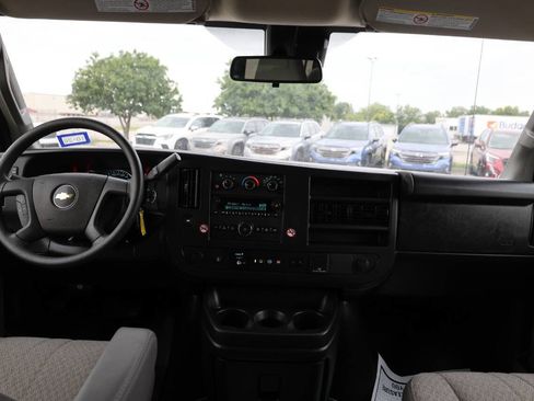 Used 2025 Chevrolet Express 3500 LT w/ LT Preferred Equipment Group RWD image 14