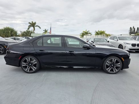 New 2026 BMW i7 eDrive50 image 3