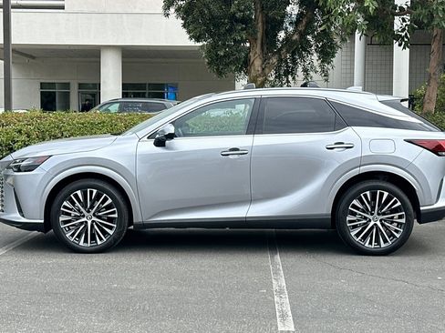 Used 2024 Lexus RX 350 Premium w/ Cold Area Package FWD image 2