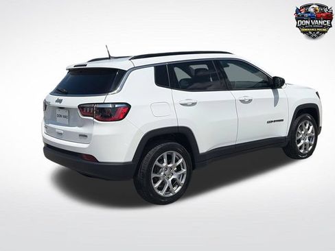 Used 2022 Jeep Compass Latitude AWD/4WD image 6