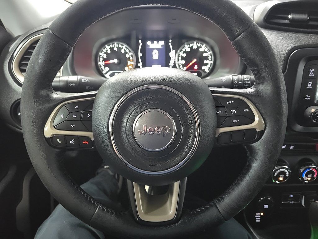 Used 2016 Jeep Renegade Latitude w/ Cold Weather Group AWD/4WD image 18