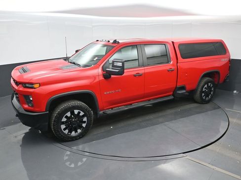 Used 2020 Chevrolet Silverado 2500 Custom w/ Custom Value Package AWD/4WD image 17